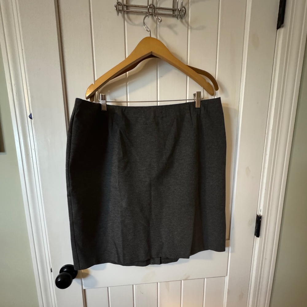 J.Jill stretchy knit skirt. Size XL. Charcoal grey. Never worn. NWOT